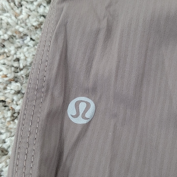 Lululemon Studio Crop II Unlined - Picture 6 of 7